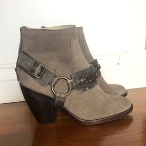 Ankle boots